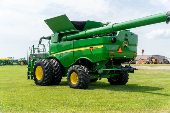 Used 2023 John Deere S780 Combines at Koenig Equipment in Anna, OH - Photo2