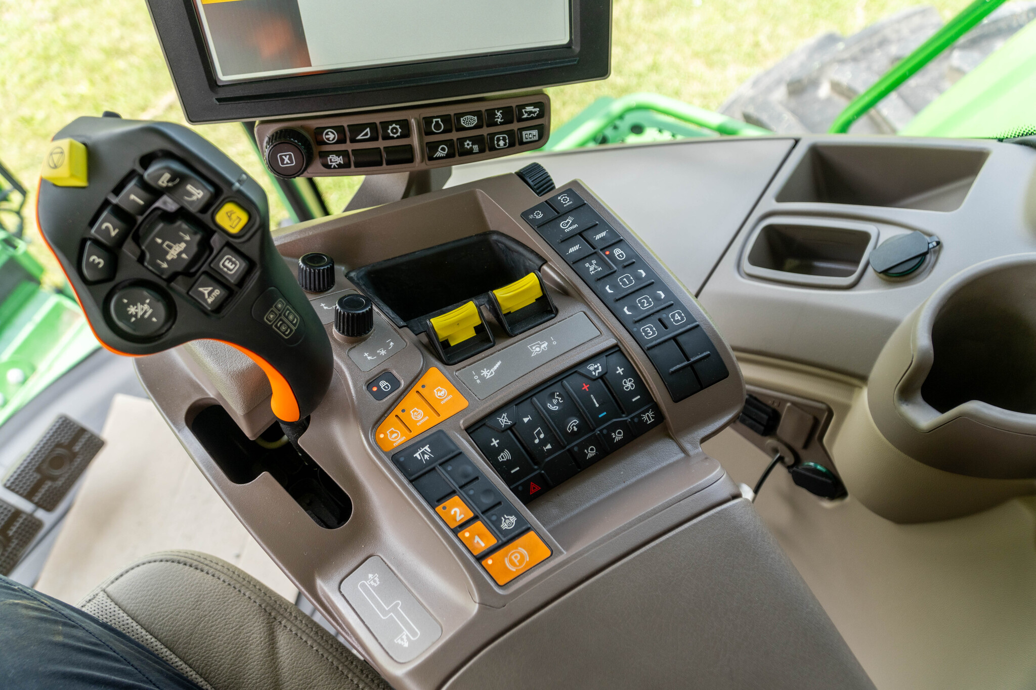 Used 2023 John Deere S780 Combines at Koenig Equipment in Anna, OH - PhotoXL40