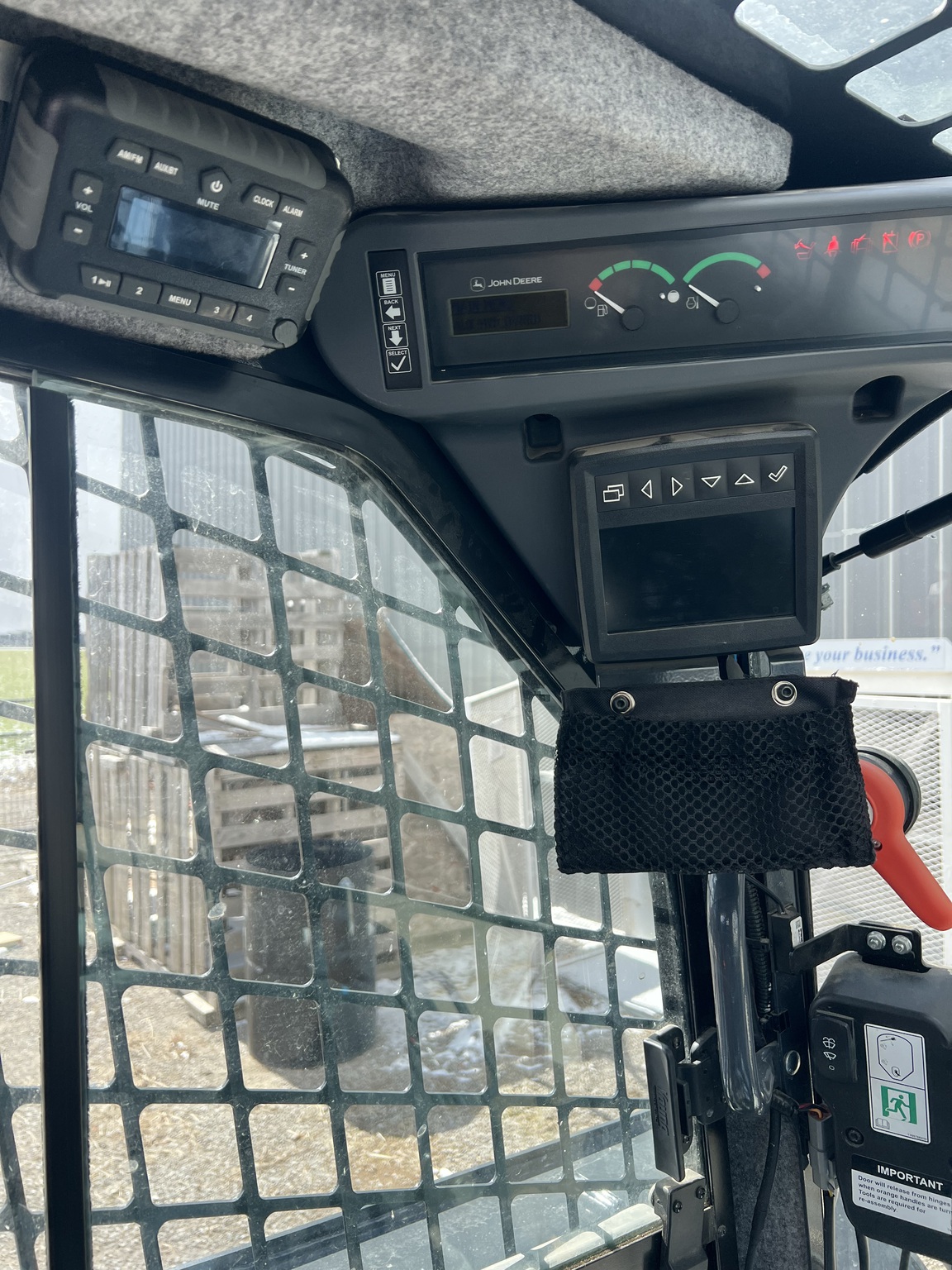 2024 John Deere 324G Image 4