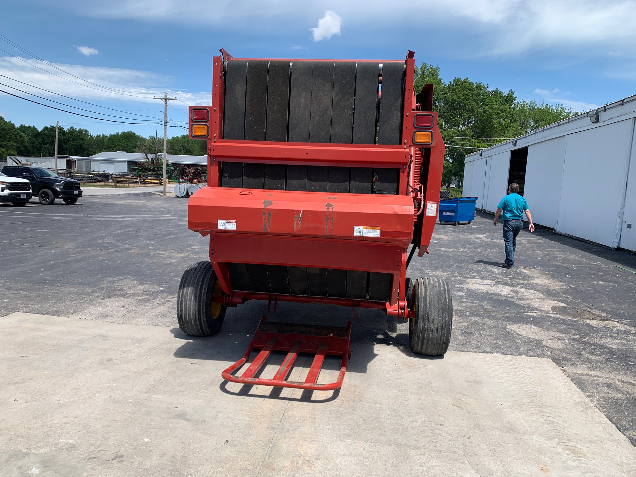  2005 New Holland BR780 at Heritage Tractor in Lamar, MO