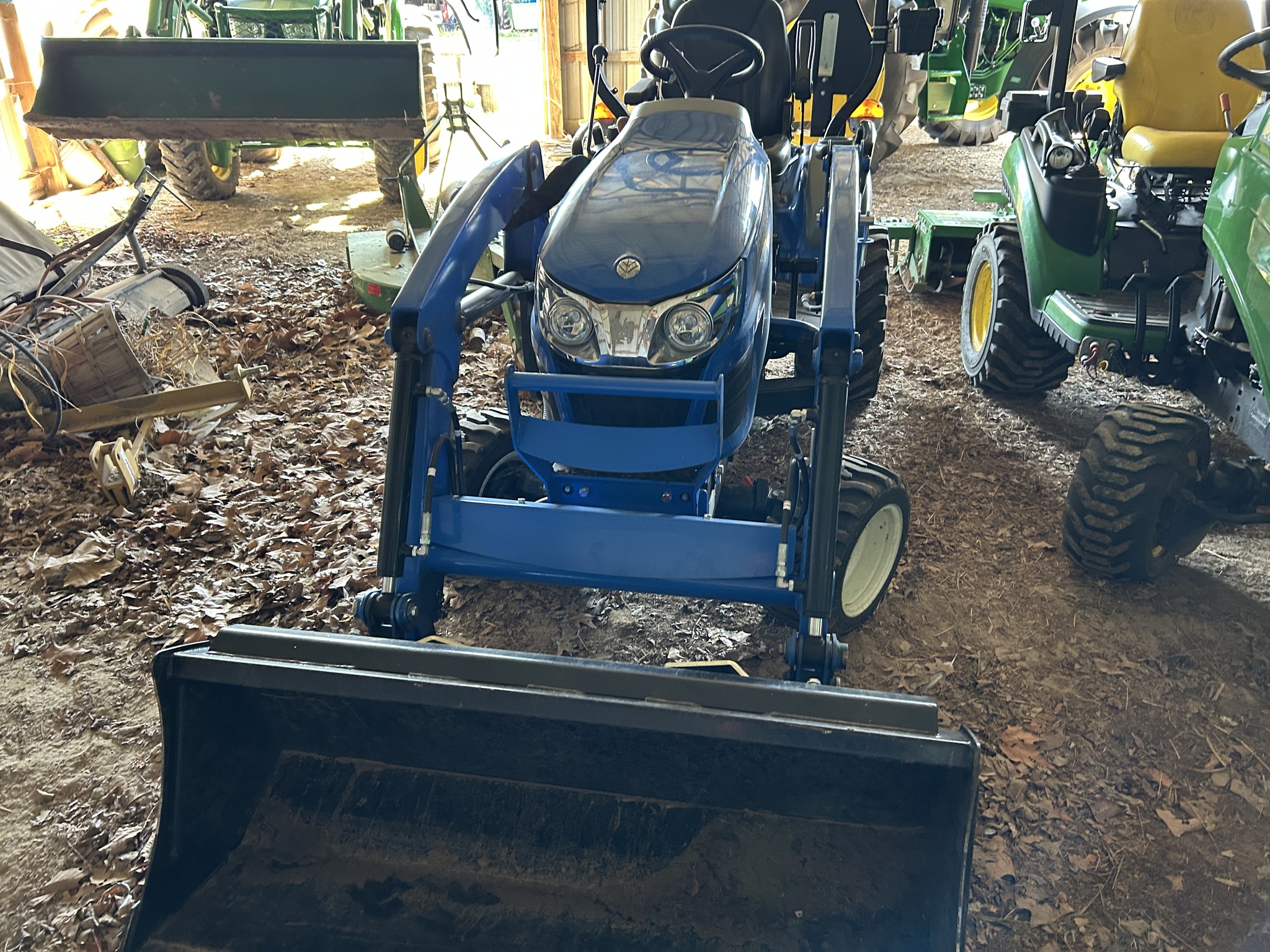  2025 New Holland Workmaster 25S at Heritage Tractor in Lockwood, MO