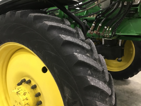 2022 John-Deere 412R