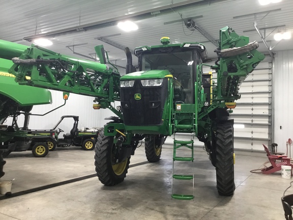 2022 John-Deere 412R