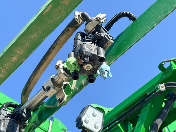 2022 John-Deere 412R