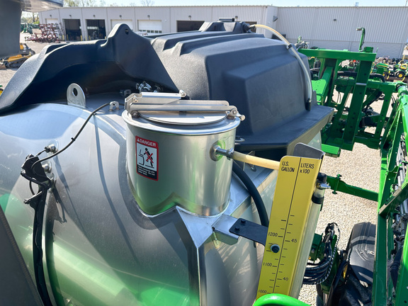 2022 John-Deere 412R