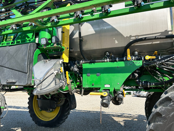 2022 John-Deere 412R
