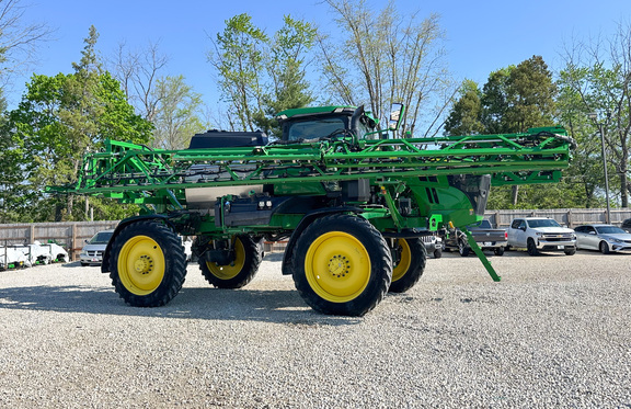 2022 John-Deere 412R