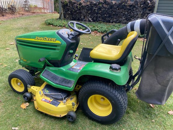 Photo of 2005 John Deere LX280