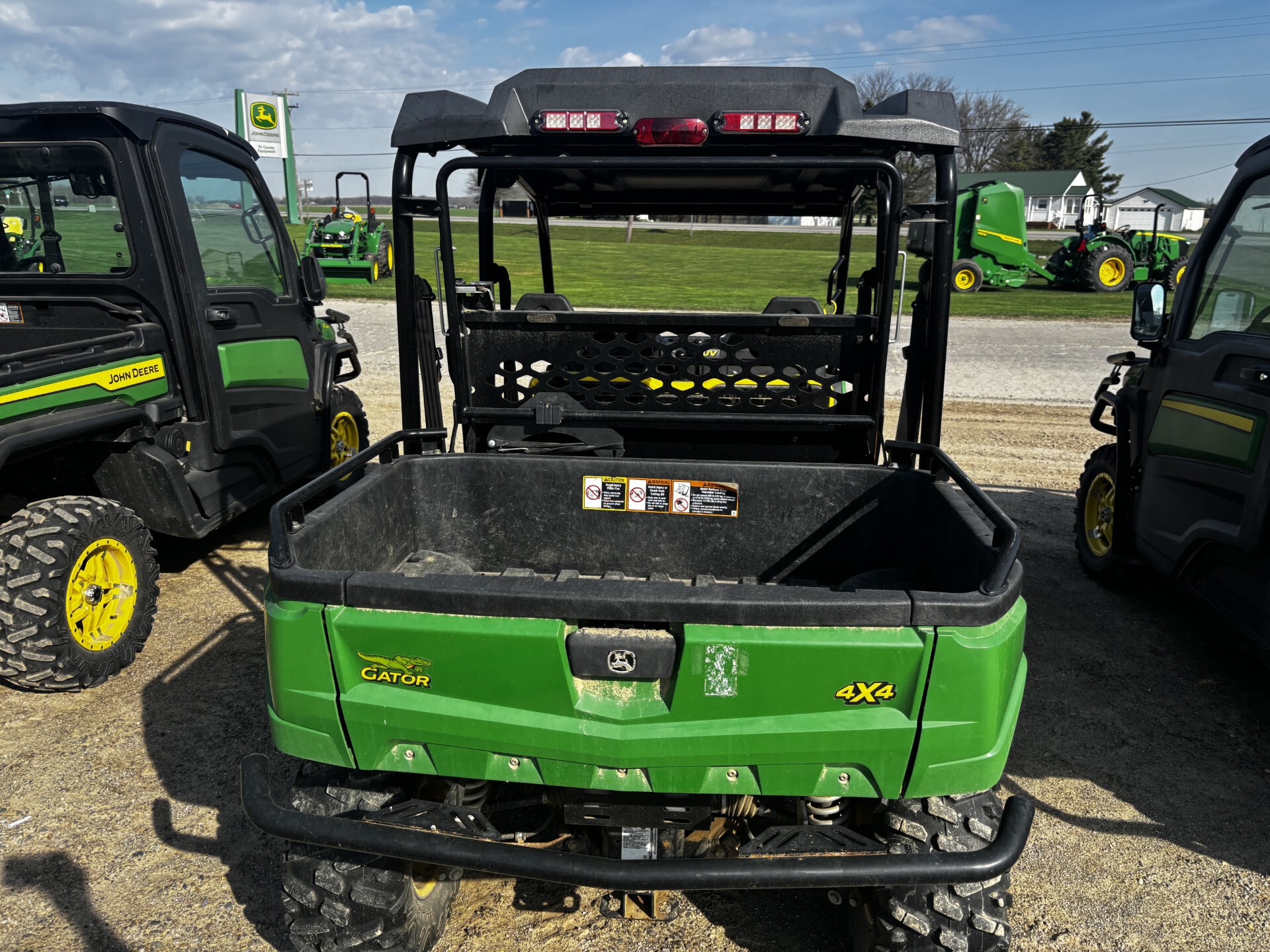 2013 John Deere XUV 550 S4 GREEN Image 7
