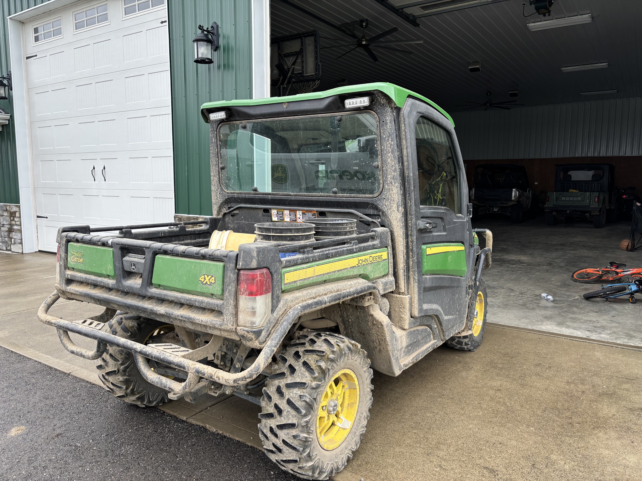 Used 2020 John Deere XUV 865R ATVs & Gators at Koenig Equipment in Oxford, OH - PhotoXL6