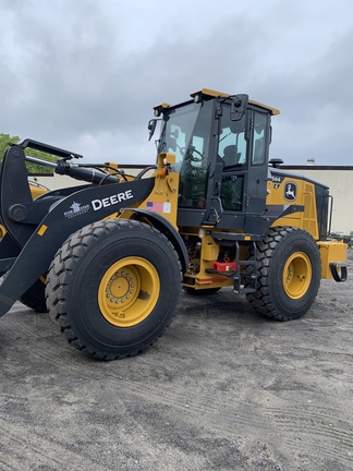 Photo of a 2025 John Deere 544 G