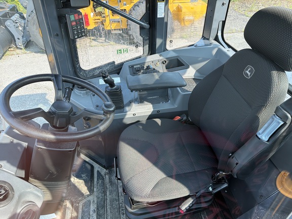 2025 John Deere 544 G