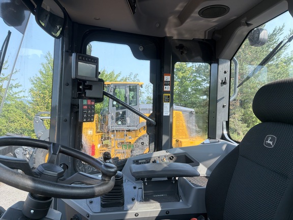 2025 John Deere 544 G