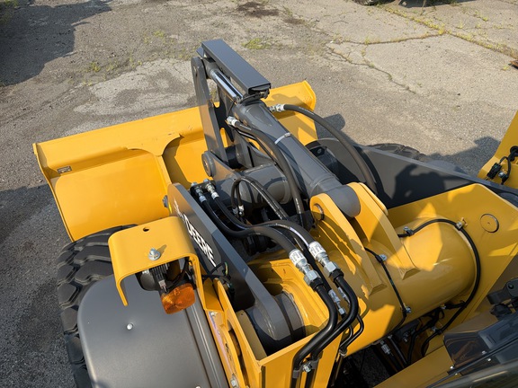 2025 John Deere 544 G