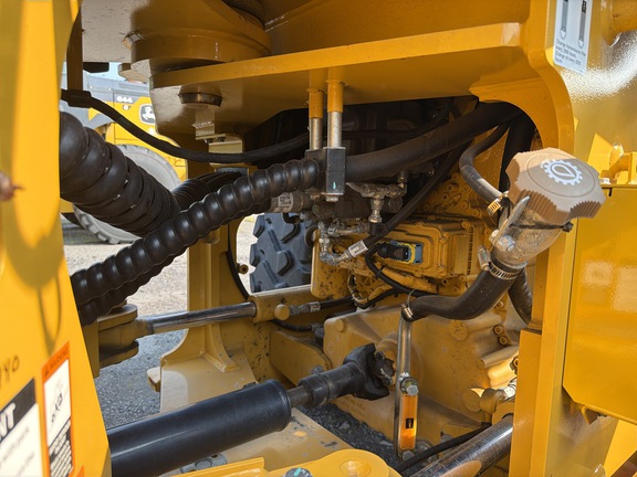 2025 John Deere 544 G