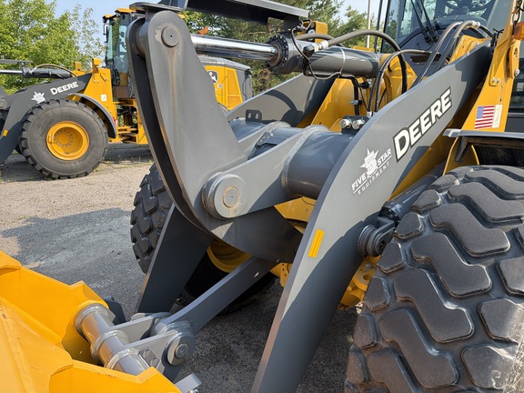 2025 John Deere 544 G