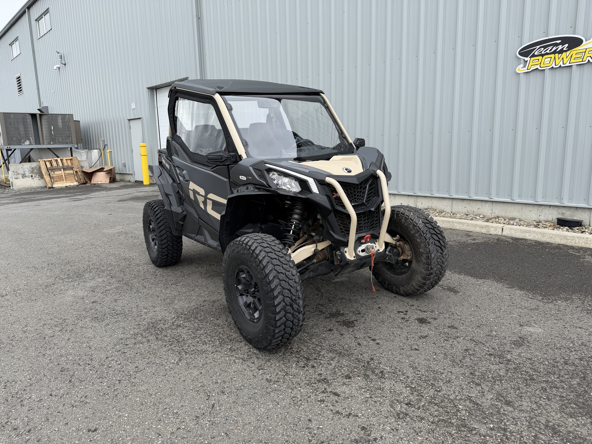 2023 Can-Am Maverick 1000R XRC Image 7