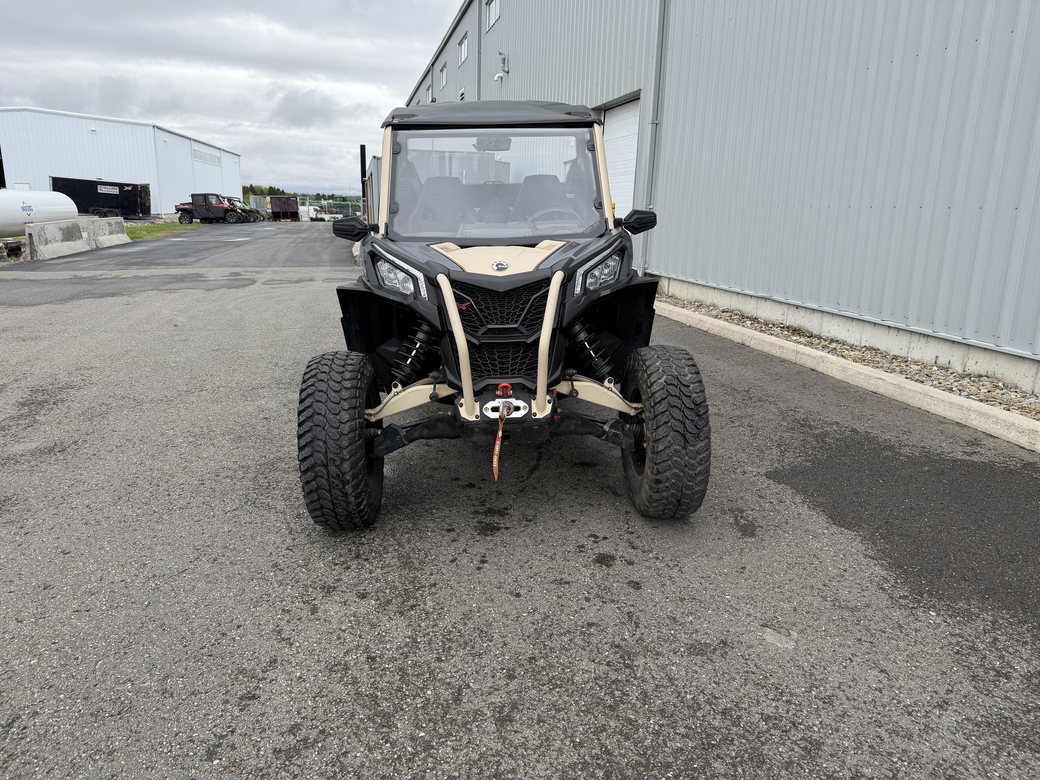 2023 Can-Am Maverick 1000R XRC Image 8