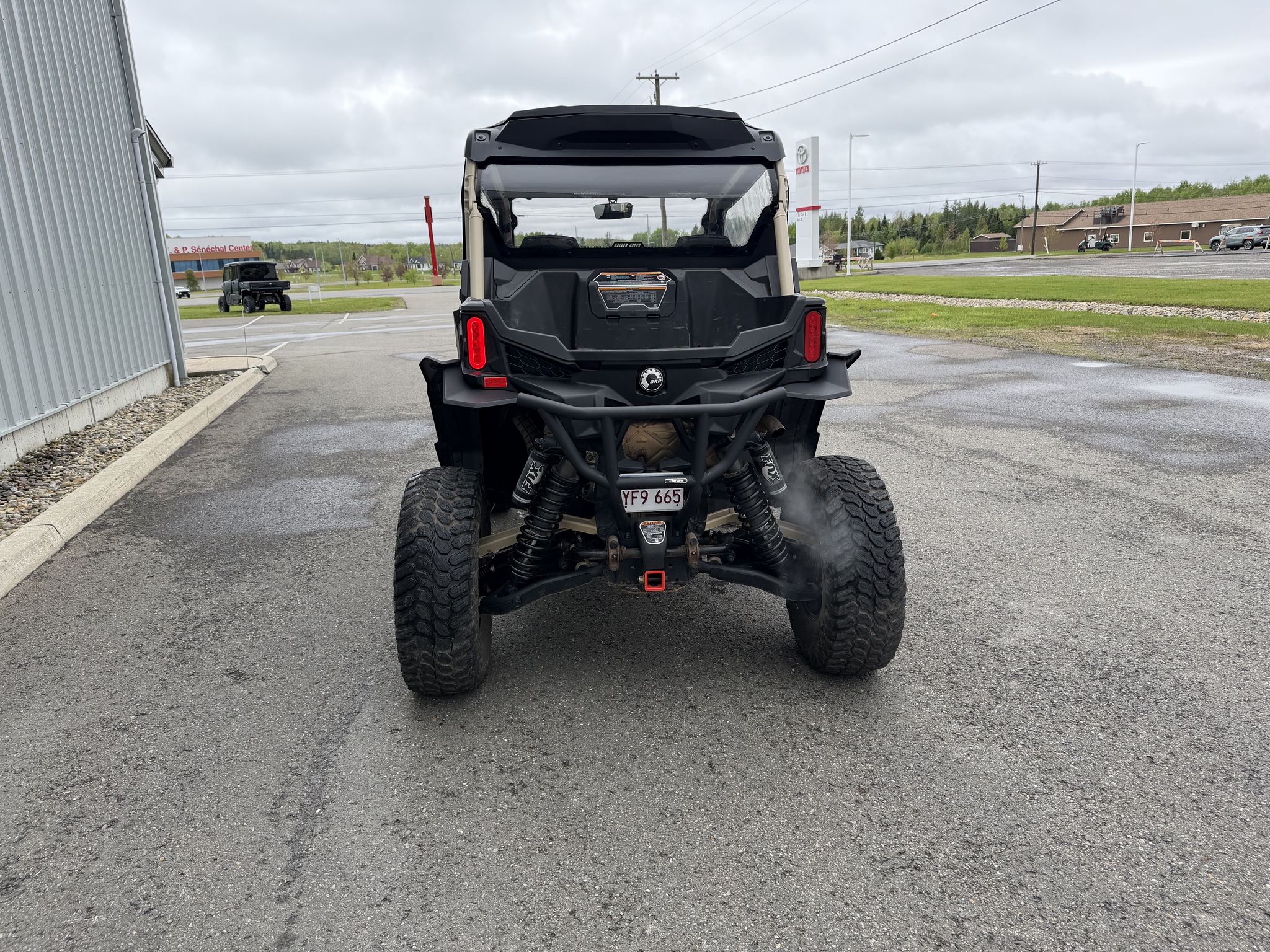 2023 Can-Am Maverick 1000R XRC Image 4