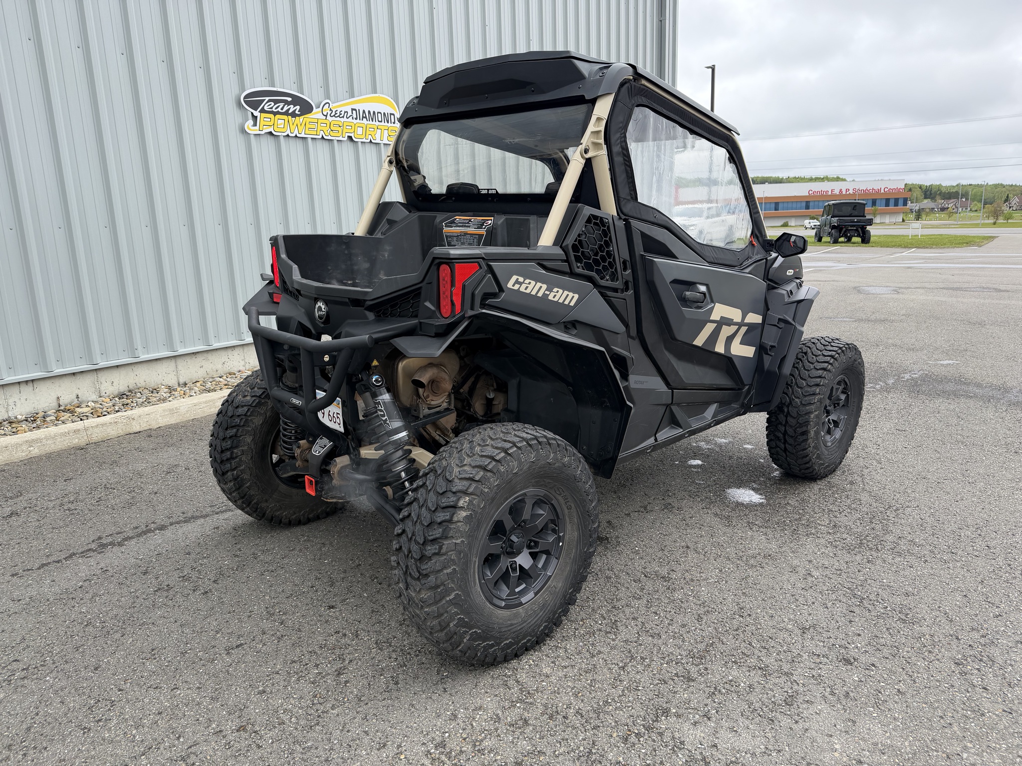 2023 Can-Am Maverick 1000R XRC Image 5