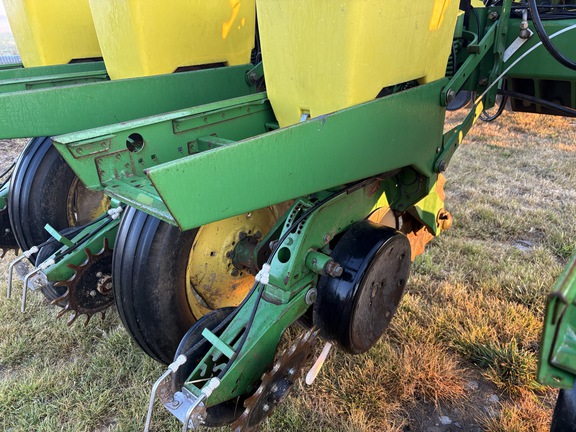 Photo of 1998 John Deere 1770