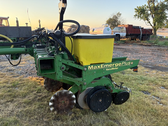 Photo of 1998 John Deere 1770