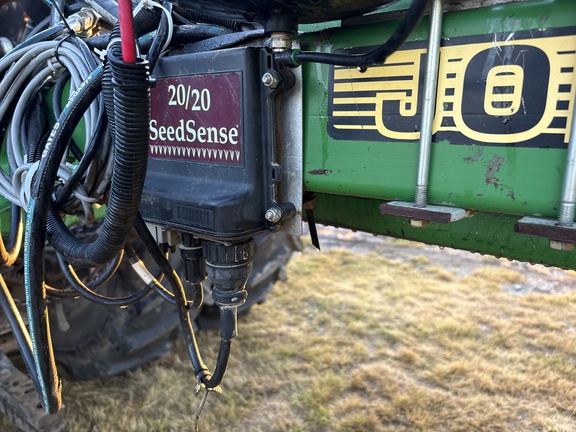 Photo of 1998 John Deere 1770