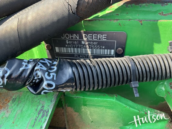 Photo of 1998 John Deere 1770