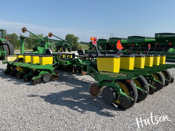 Photo of 1998 John Deere 1770