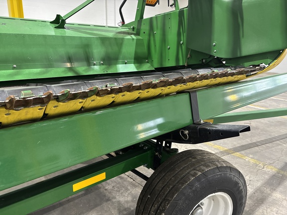 Used 2022 John Deere RD35F Combine Platforms at Koenig Equipment in Greenville, OH - Photo17