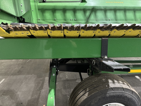 Used 2022 John Deere RD35F Combine Platforms at Koenig Equipment in Greenville, OH - Photo11