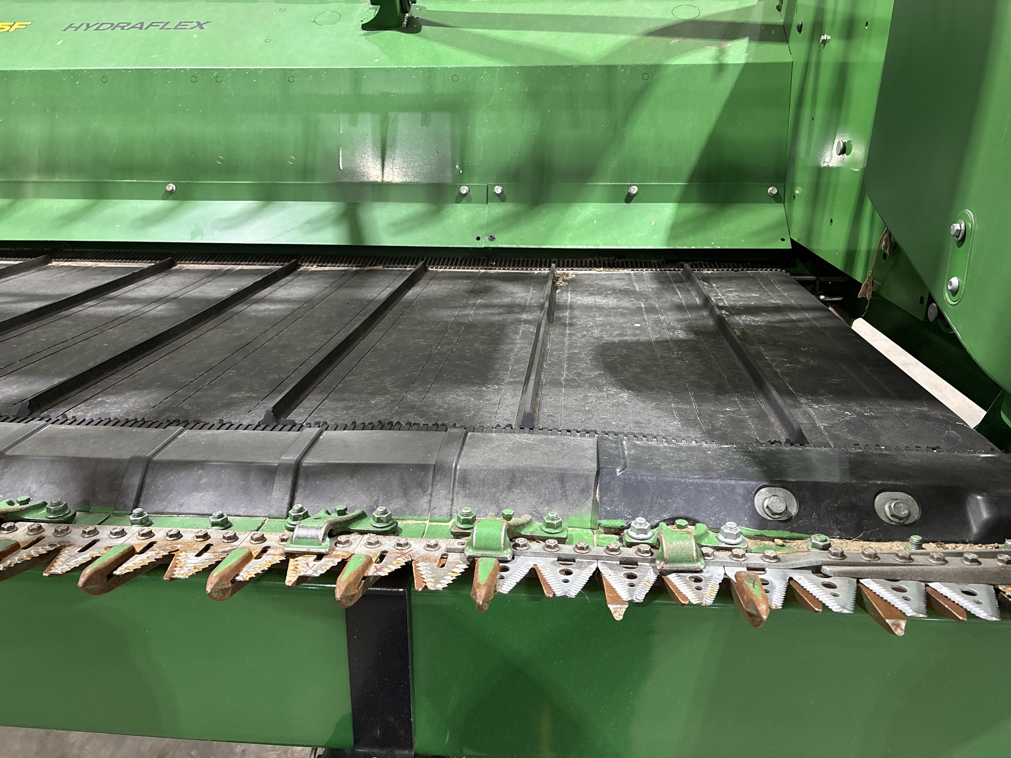 Used 2022 John Deere RD35F Combine Platforms at Koenig Equipment in Greenville, OH - PhotoXL6