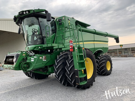 Photo of 2023 John Deere S780