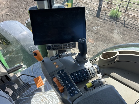 2025 John Deere 8R 310 (9th thumbnail)