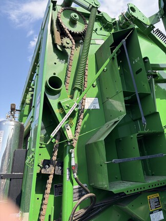 2023 John Deere 560M (5th thumbnail)