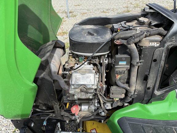 2016 John Deere X734 - Photo17