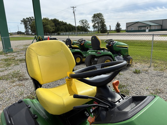 2016 John Deere X734 - Photo20