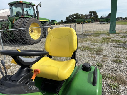 2016 John Deere X734 - Photo19
