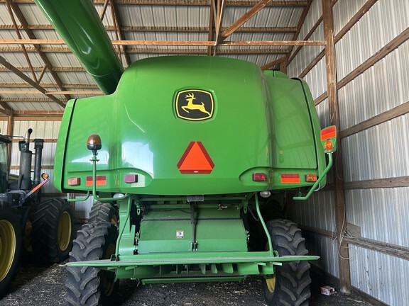 2011 John Deere 9670 STS (3rd thumbnail)