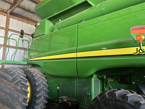 2011 John Deere 9670 STS Used Equipment