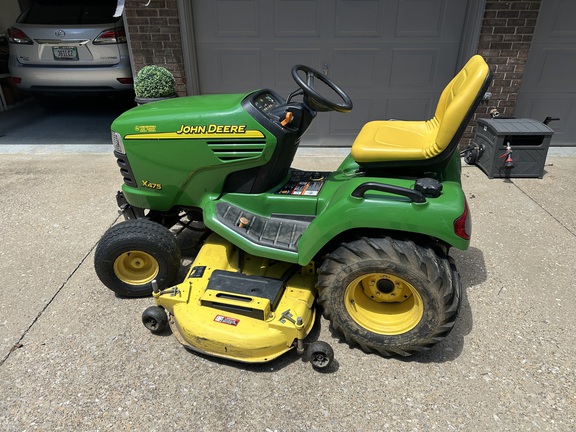 Photo of 2003 John Deere X475