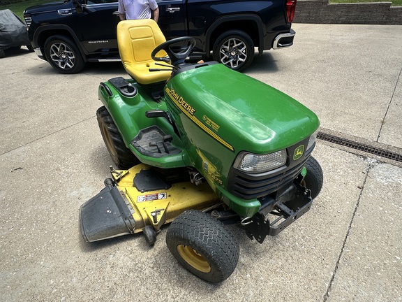 Photo of 2003 John Deere X475