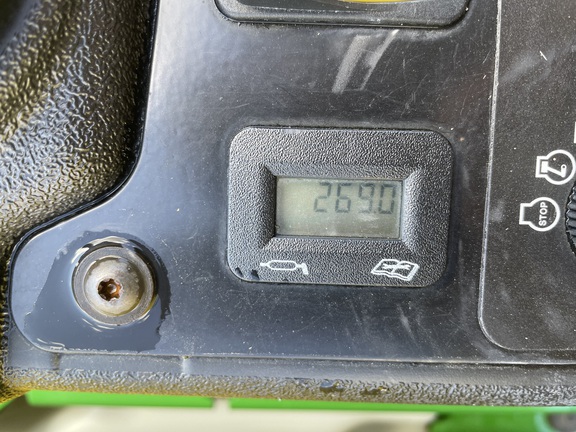 2020 John Deere Z735M