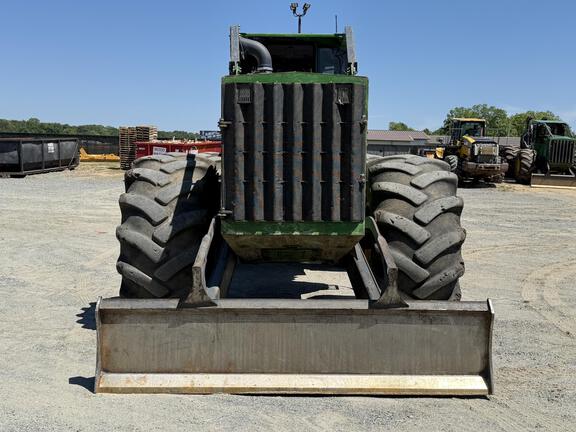 2023 John Deere 748L II