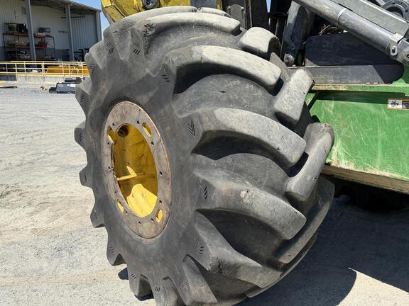 2023 John Deere 748L II