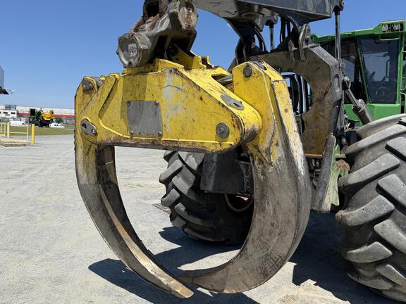 2023 John Deere 748L II