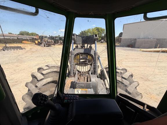 2023 John Deere 748L II