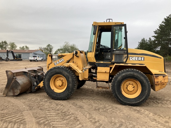 Photo of 1999 John Deere 344H
