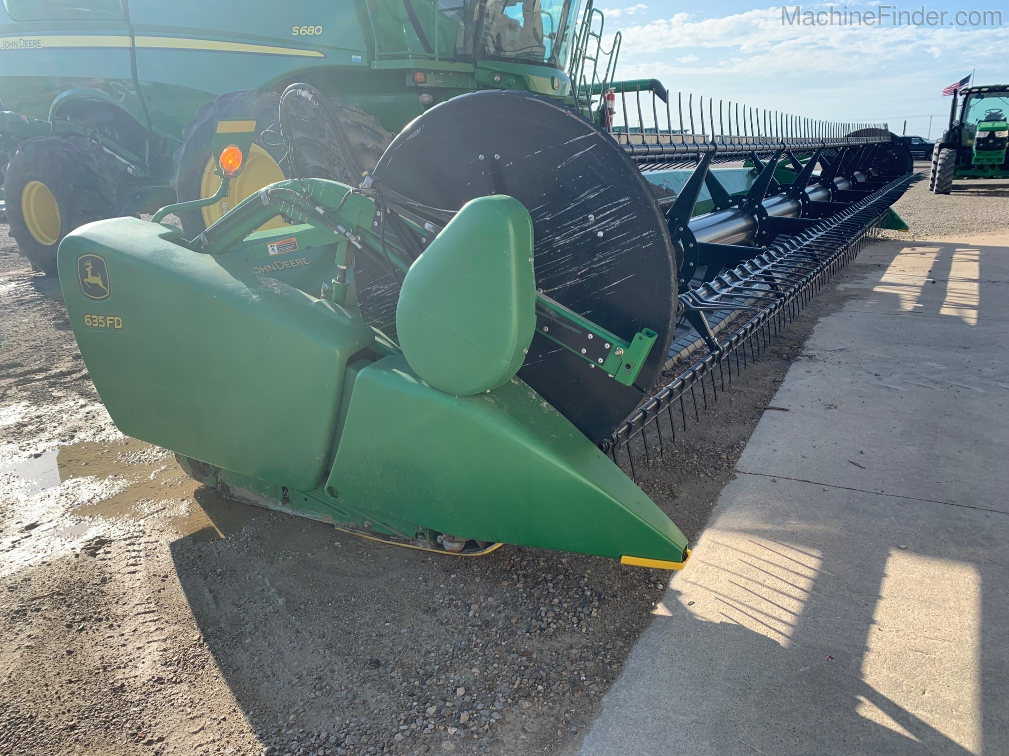 2012 John Deere 635FD Image 2