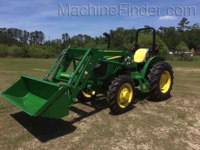2020 John Deere 5045E w/ Loader Image 2